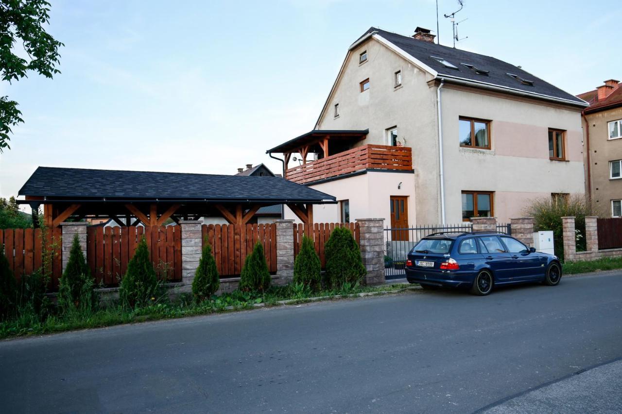apartmán deVAde se dvěma ložnicemi a WiFi připojením Trutnov Exterior foto
