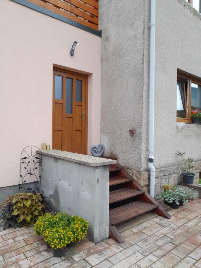 apartmán deVAde se dvěma ložnicemi a WiFi připojením Trutnov Exterior foto
